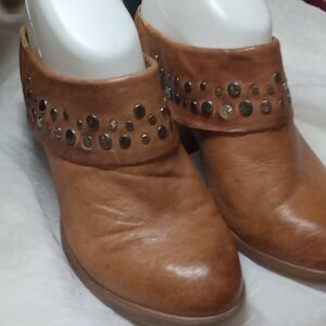 Sofft brown leather studded clogs size 7